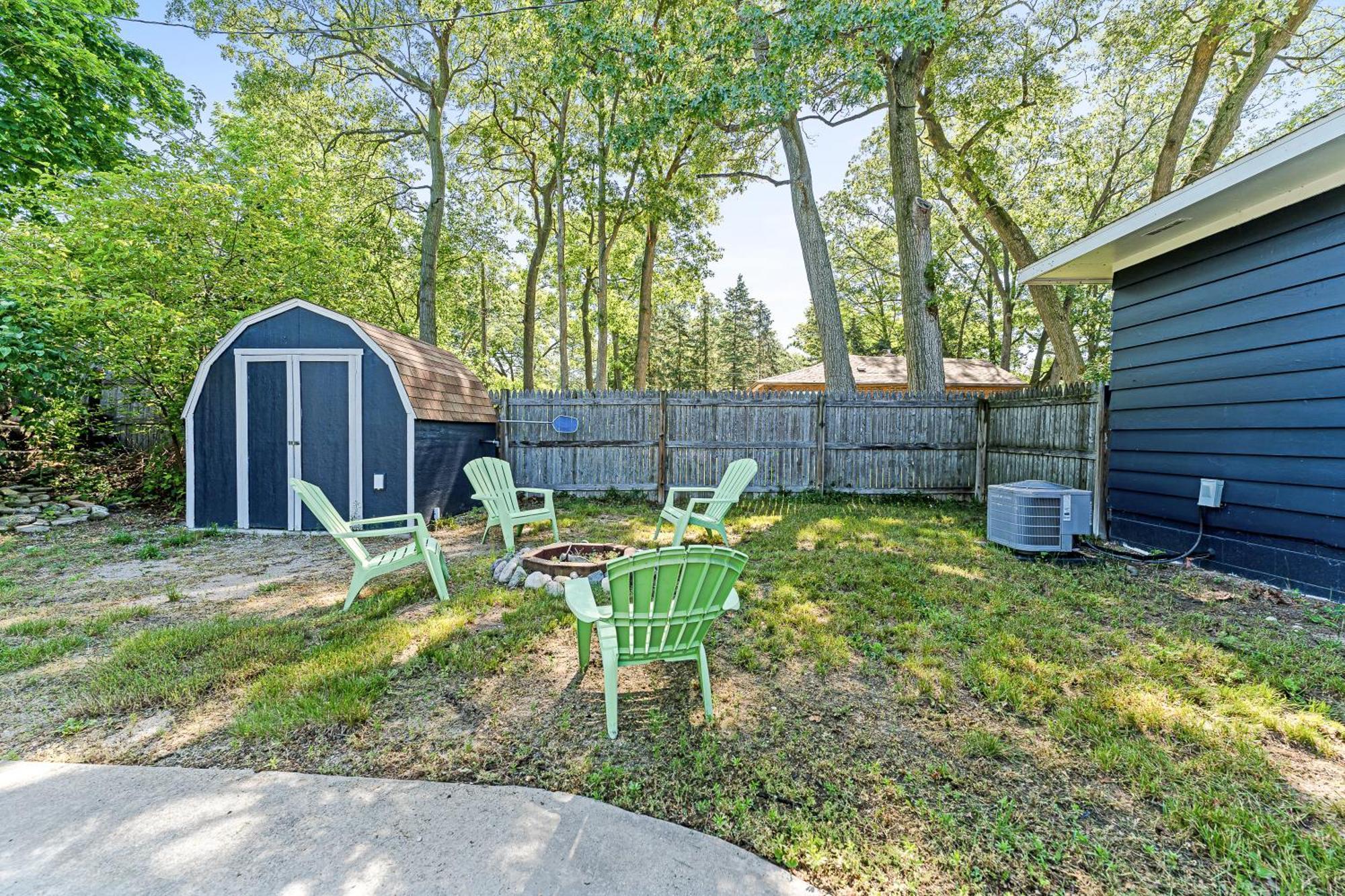 Private Pool, Close To Lake Michigan Beaches Muskegon Exterior photo