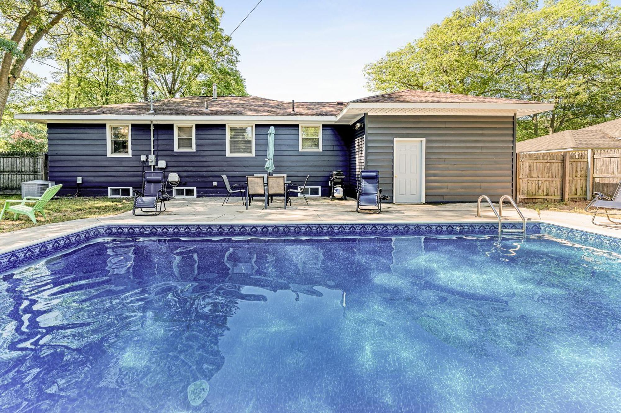 Private Pool, Close To Lake Michigan Beaches Muskegon Exterior photo